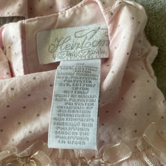 Beautiful dress and hat for a little baby girl size 3 months - Picture 5 of 5